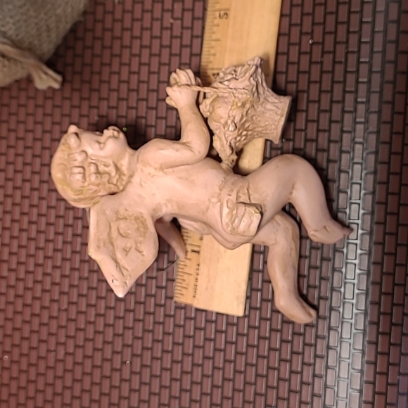 Vintage Fontanini Angel Carrying Basket Ornament - Picture 4 of 7